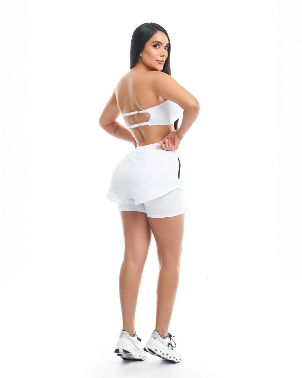 Pantaloneta deportiva con short por debajo